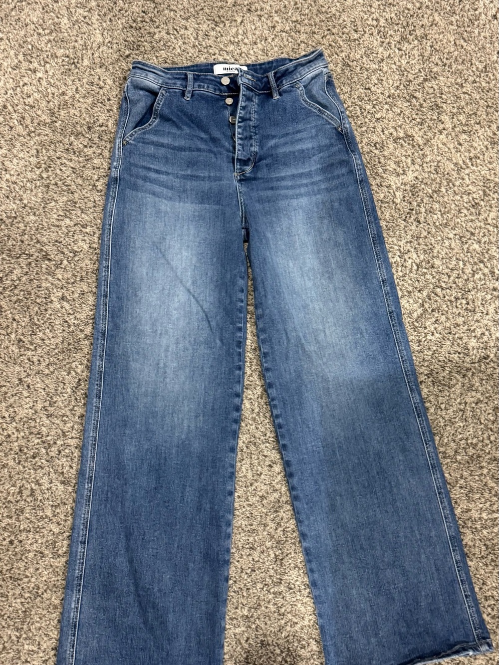 High-Rise Wide Leg Jeans in Medium Blue